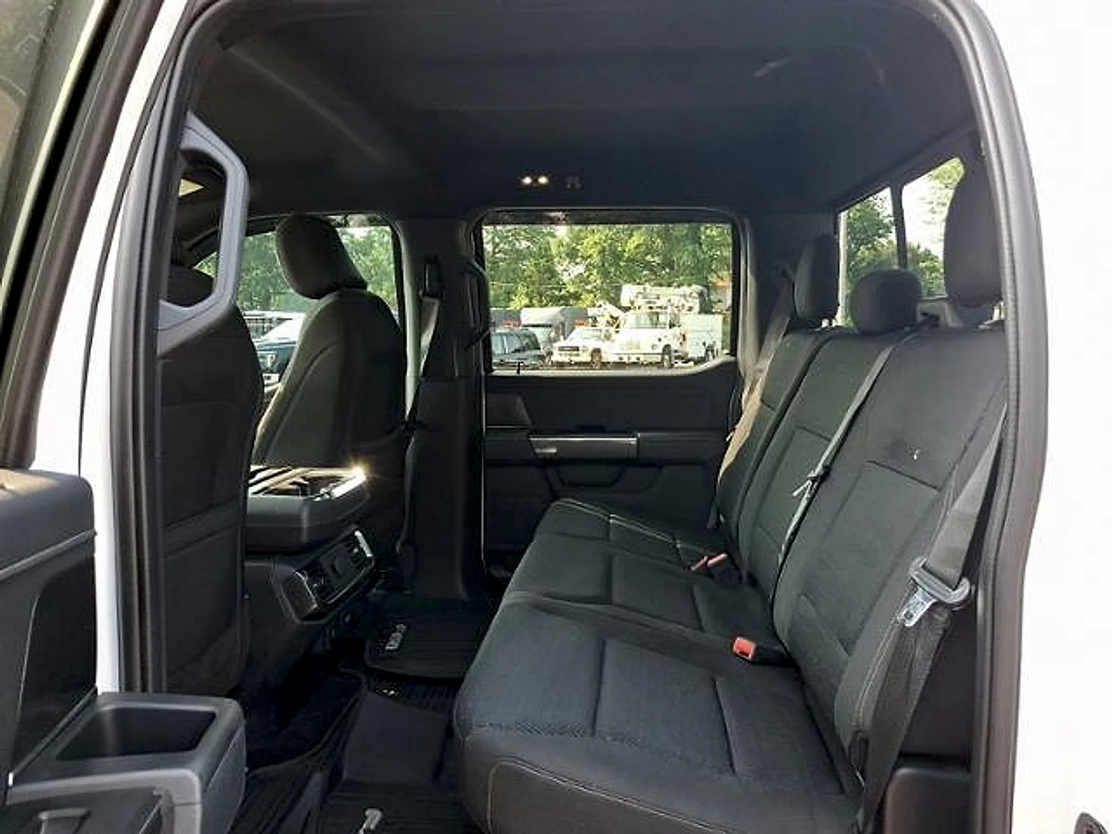 Used 2022 Oxford White Ford XLT image 11
