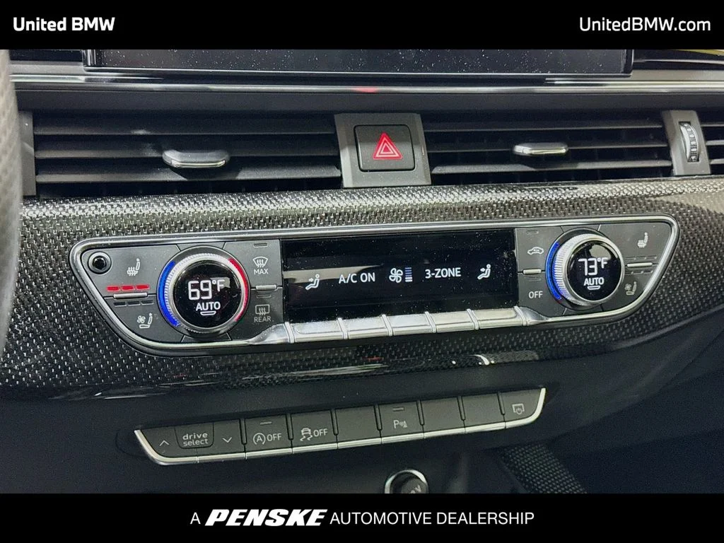 Used 2024 Daytona Gray Pearl Effect Audi  image 17