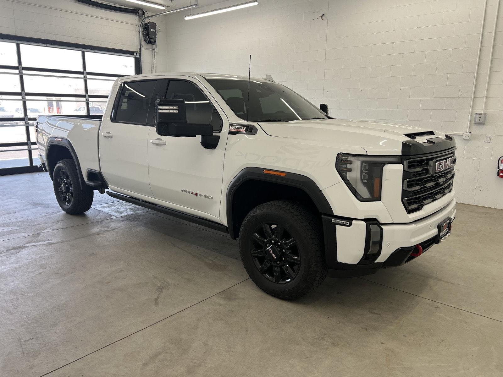 2024 GMC Sierra 2500HD AT4 - Photo 12
