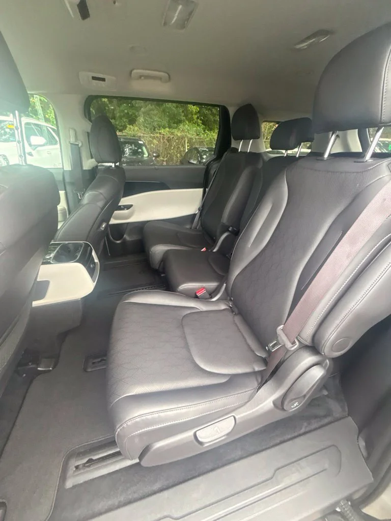 Used 2024 White Kia EX image 16