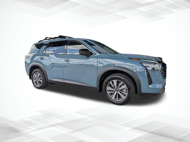 Used 2026 Green Nissan SL image 2