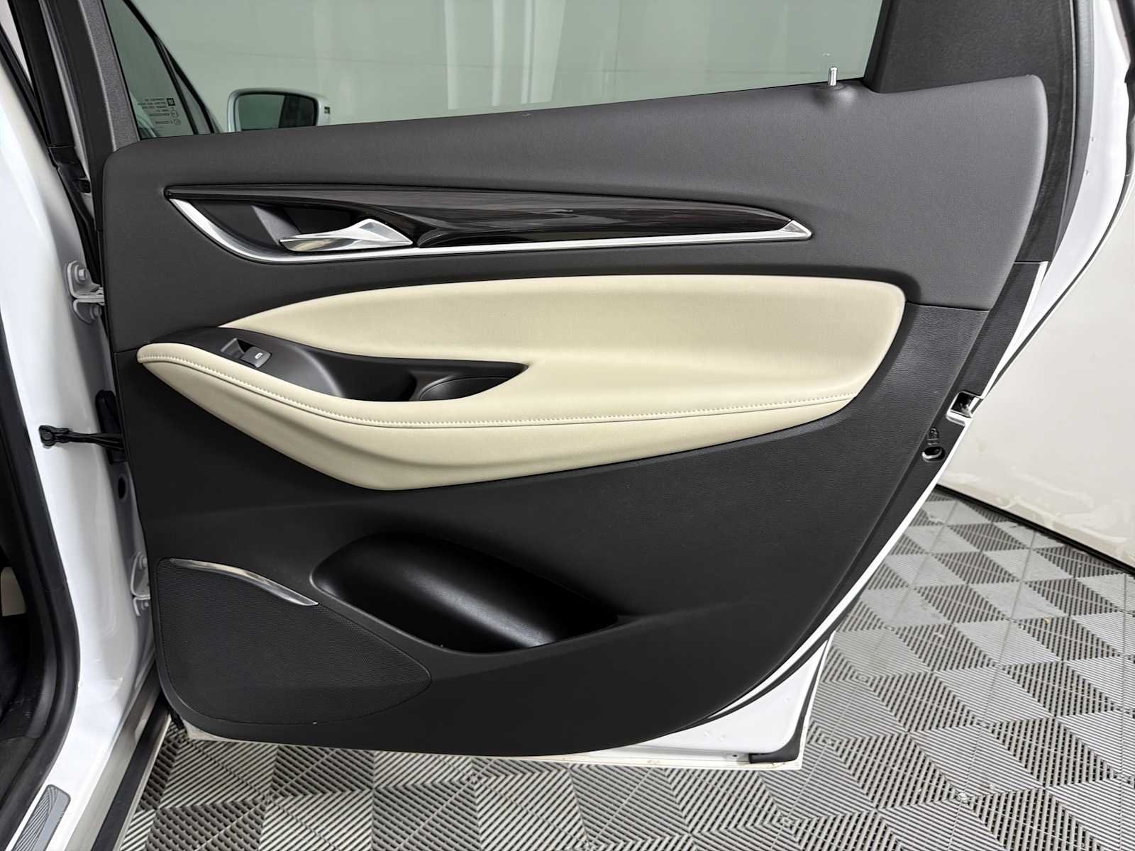 Used 2018 Includes Satin Nickel lower exterior accent color. Buick Premium image 15