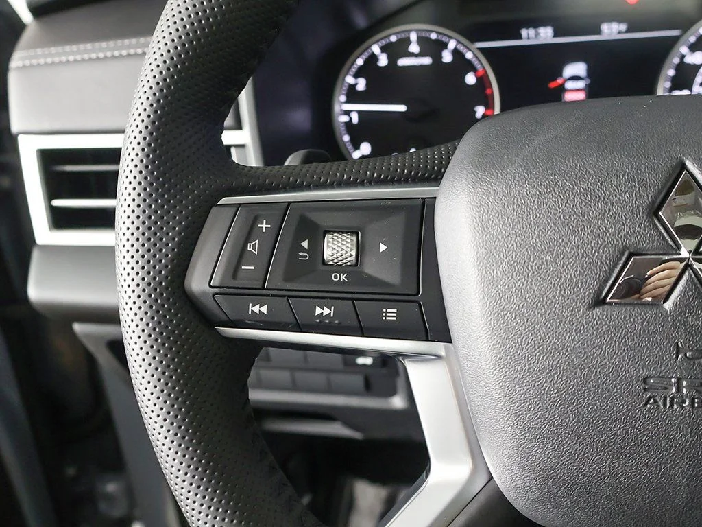 New 2026 Gray Mitsubishi TRAIL EDITION S-AWC image 41