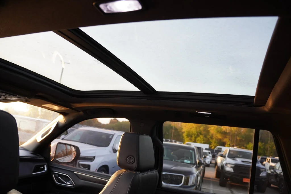 Used 2023 Summit White Chevrolet LT image 5