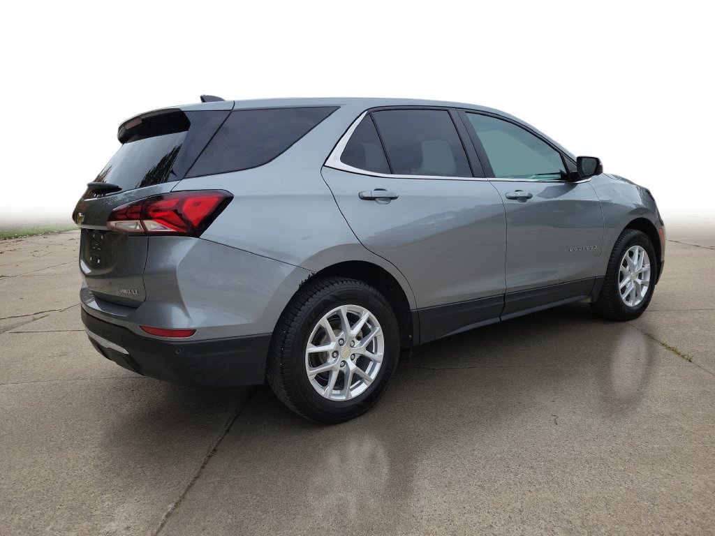 Used 2023 STERLING GRAY METALLIC Chevrolet LT image 4