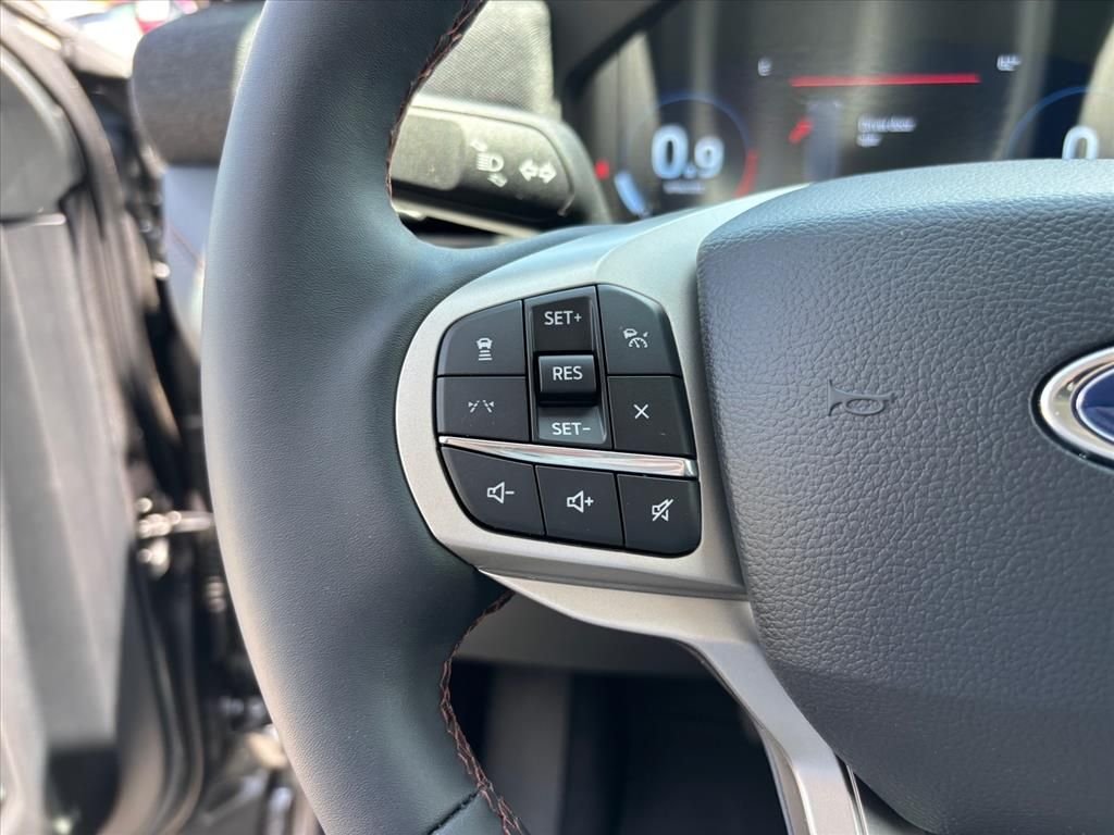 New 2026 Carbonized Gray Metallic Ford Active image 16
