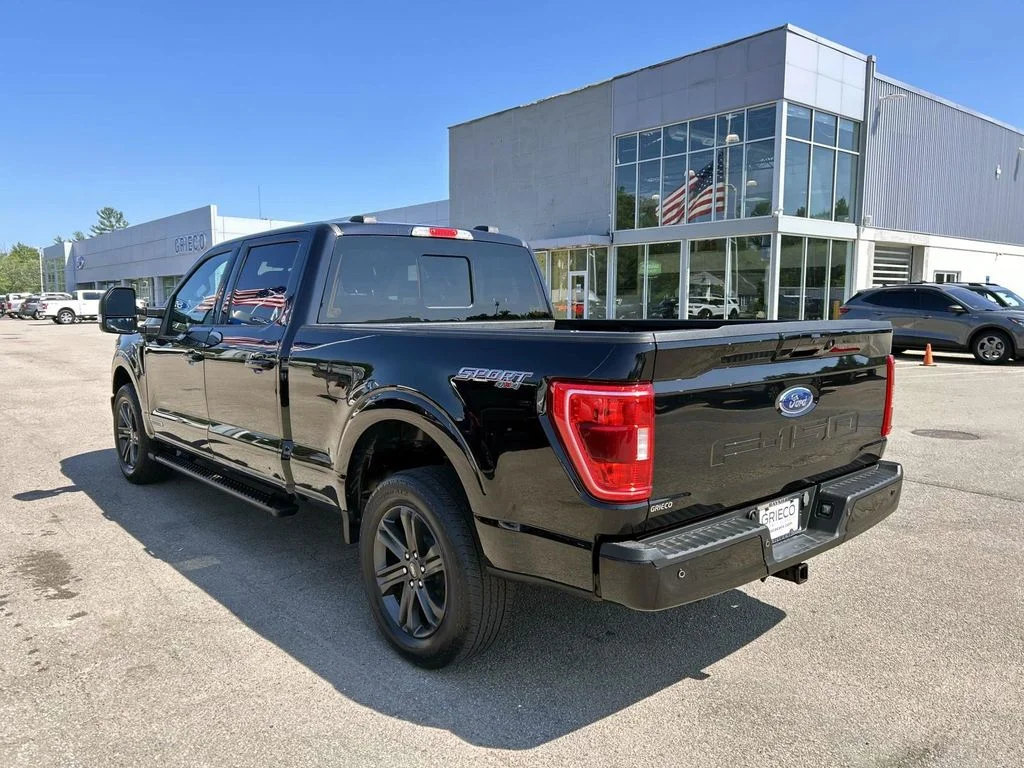 Used 2023 Black Metallic Ford XLT image 5