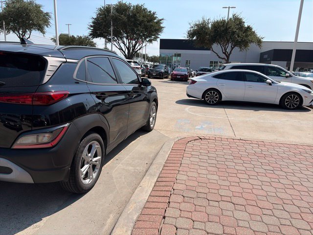 Certified Used 2023 Abyss Black Hyundai SEL image 5