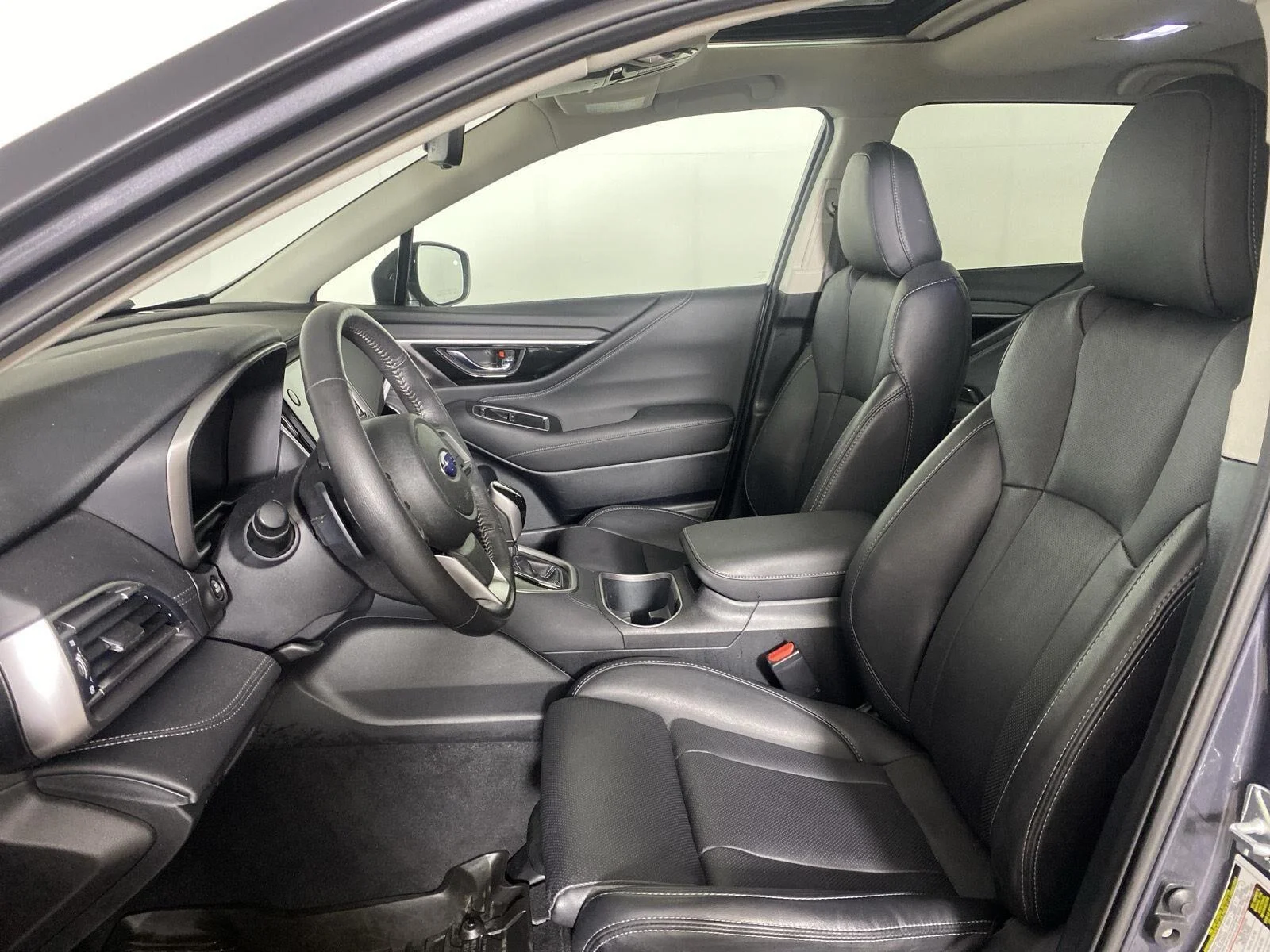 Used 2024 Magnetite Gray Metallic Subaru Limited image 11