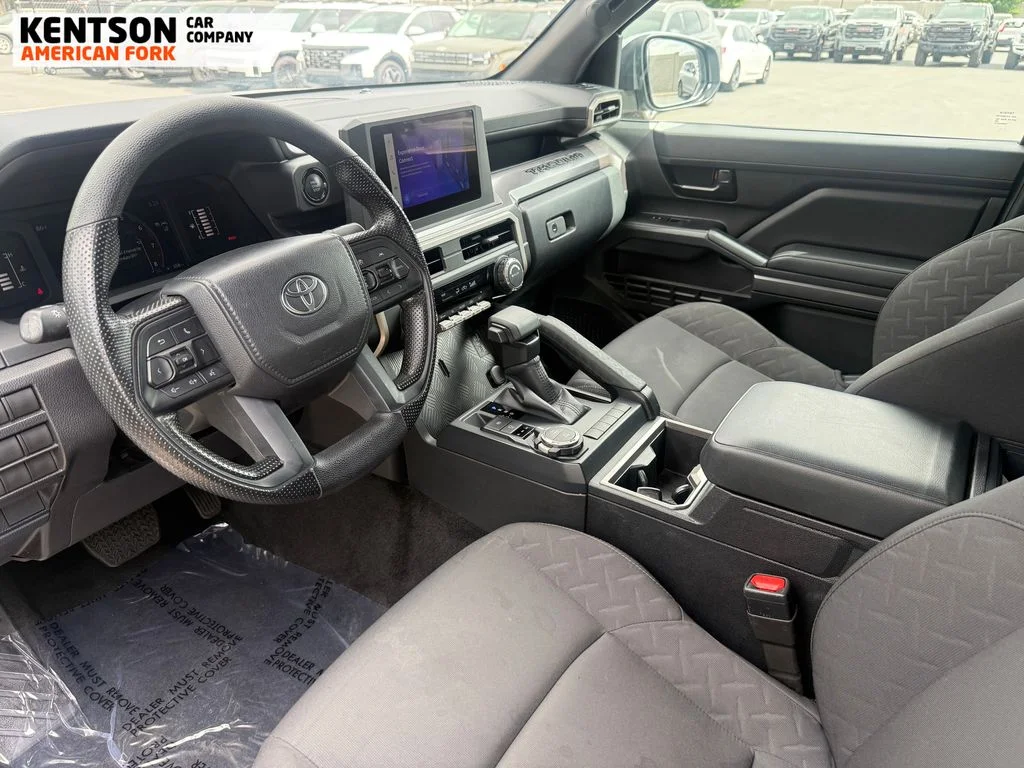Used 2025 Silver Toyota SR5 image 27
