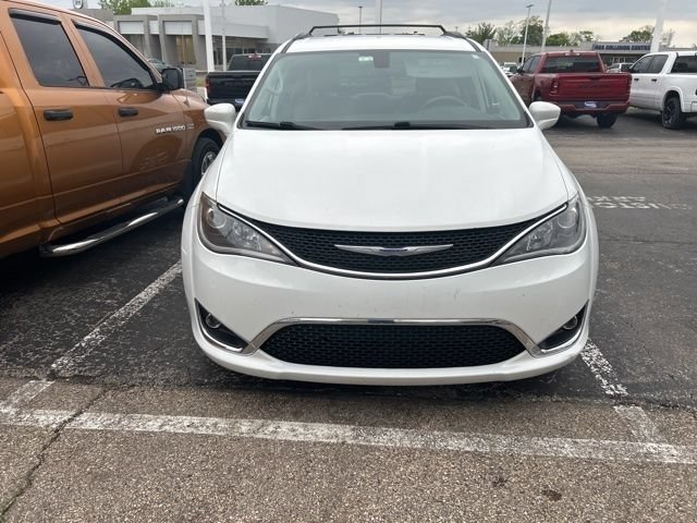 Used 2020 Chrysler Pacifica Touring with VIN 2C4RC1FG6LR278971 for sale in Centerville, OH
