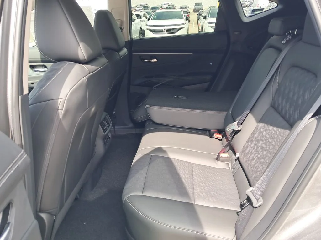 New 2026 Gray Nissan Platinum image 26