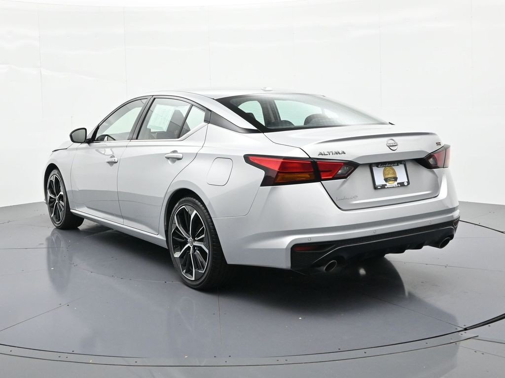 Used 2024 Brilliant Silver Metallic Nissan 2.5 SR Sedan image 8