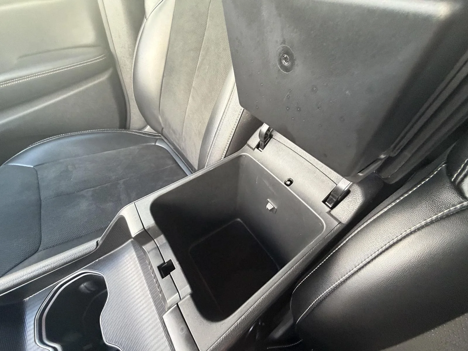 Used 2023 Baltic Gray Metallic Clearcoat Jeep Altitude image 16