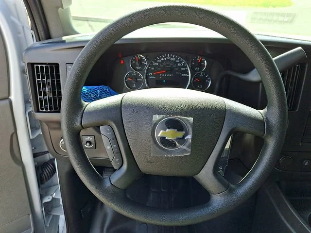 2026 Chevrolet Express Cargo Work Van - Photo 9