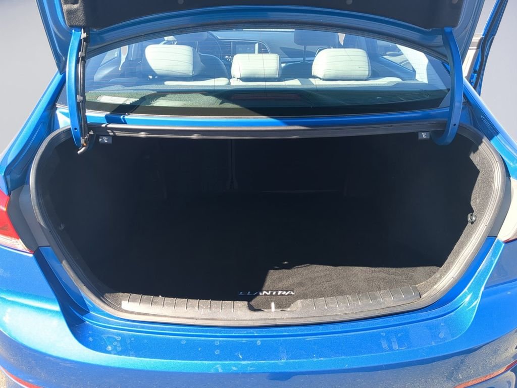 Used 2017 Electric Blue Metallic Hyundai Limited image 21
