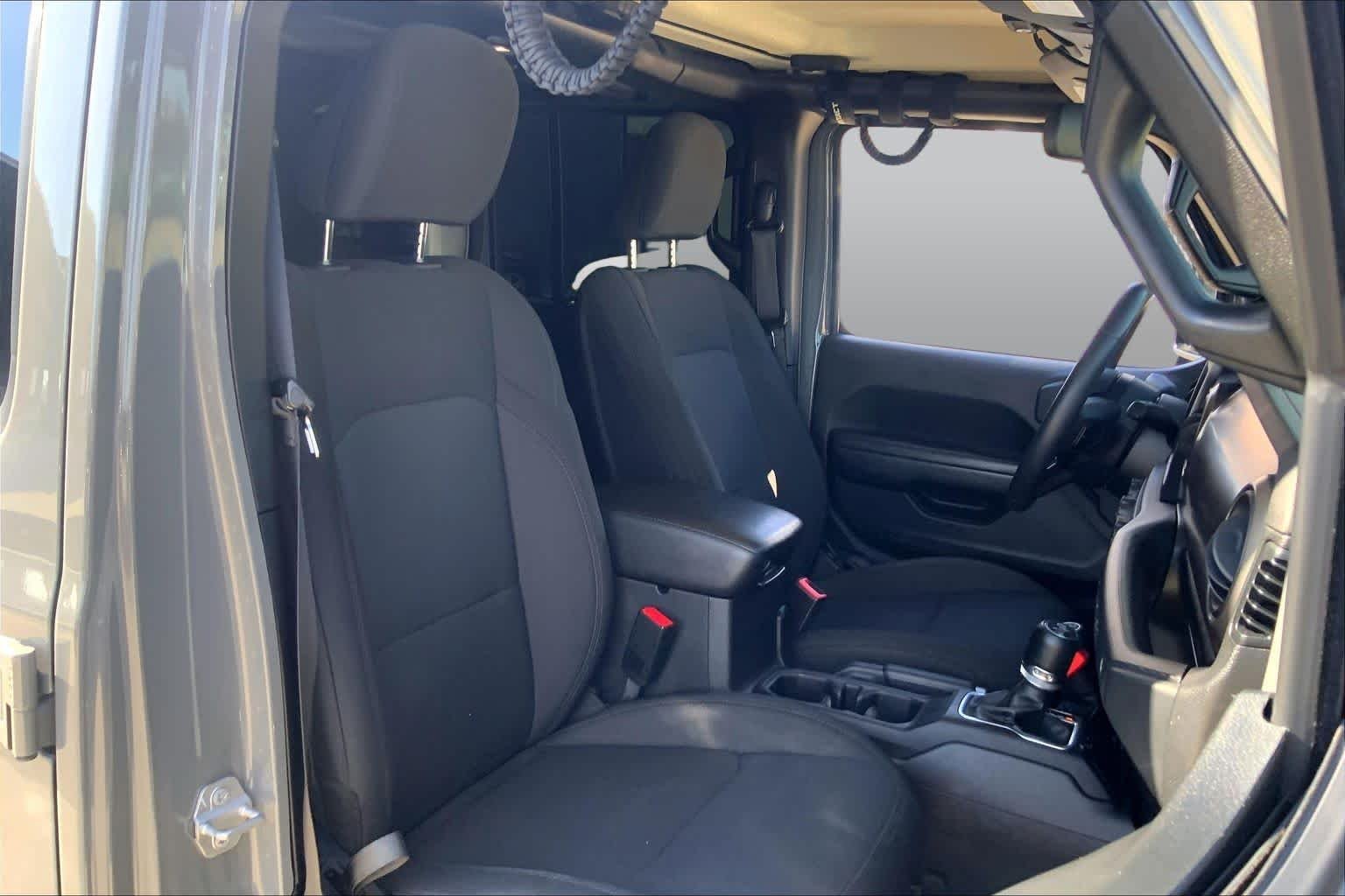 Used 2018 Sting-Gray Clearcoat Jeep Sport S image 8