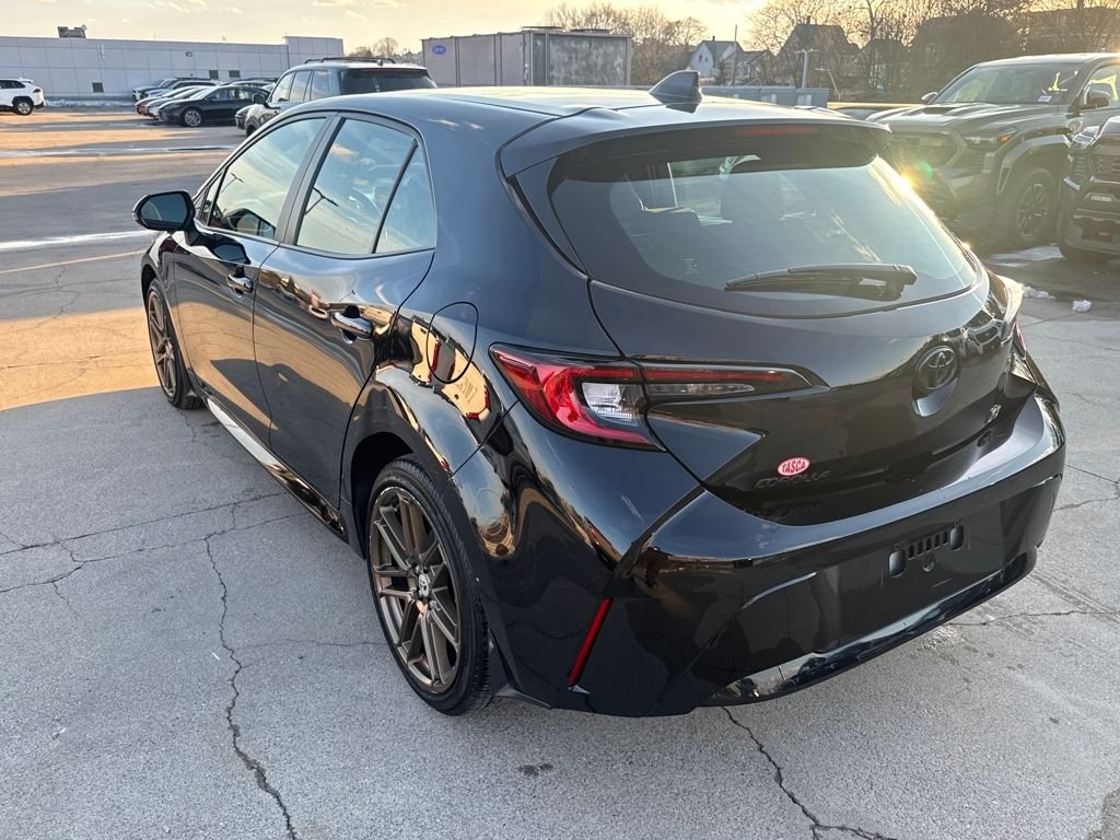 View vehicle photo 5