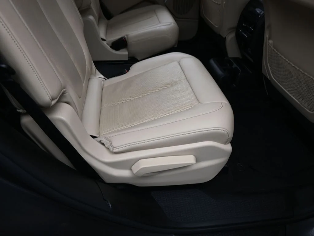 Used 2023 Baltic Gray Metallic Clearcoat Jeep Limited image 46