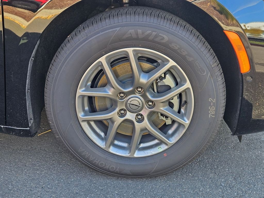 2026 Chrysler Pacifica Select - Photo 9