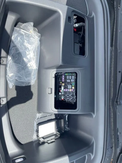 2025 VinFast VF 8 Eco - Photo 26