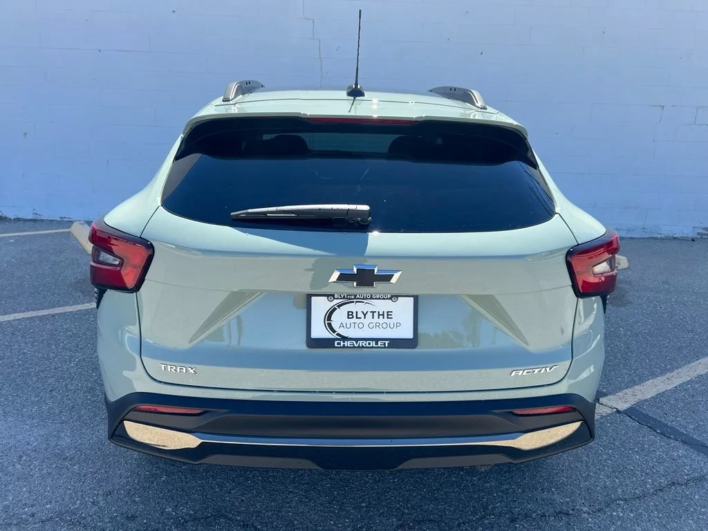 New 2026 Cacti Green Chevrolet ACTIV image 4