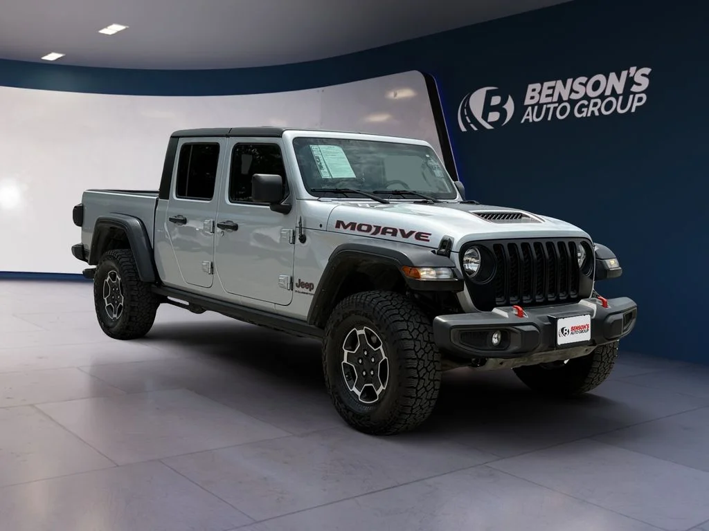 Used 2023 Silver Jeep Mojave image 7