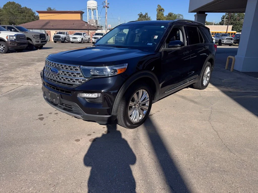 Used 2021 Black Ford Limited image 3