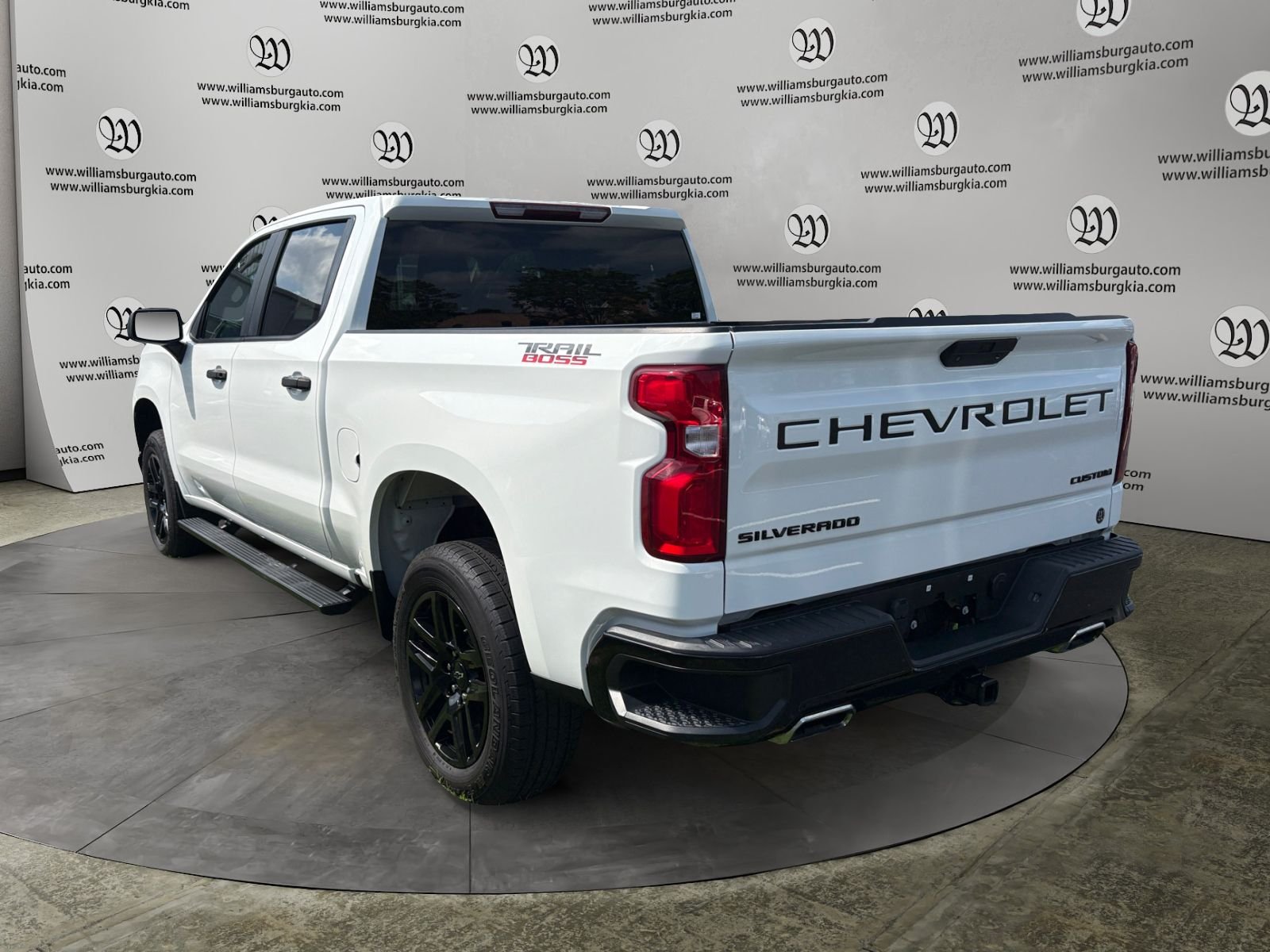Used 2021 White Chevrolet Custom Trail Boss image 3