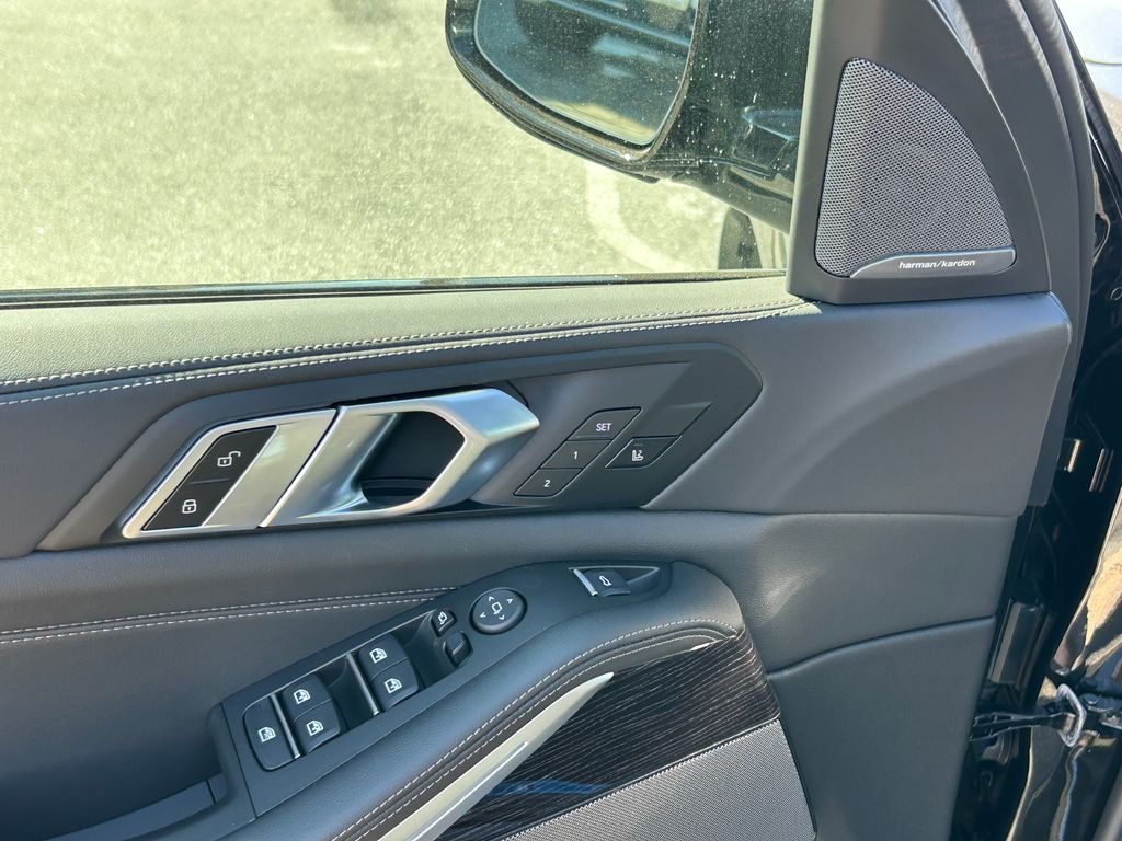 New 2026 Black Sapphire Metallic BMW xDrive40i image 12