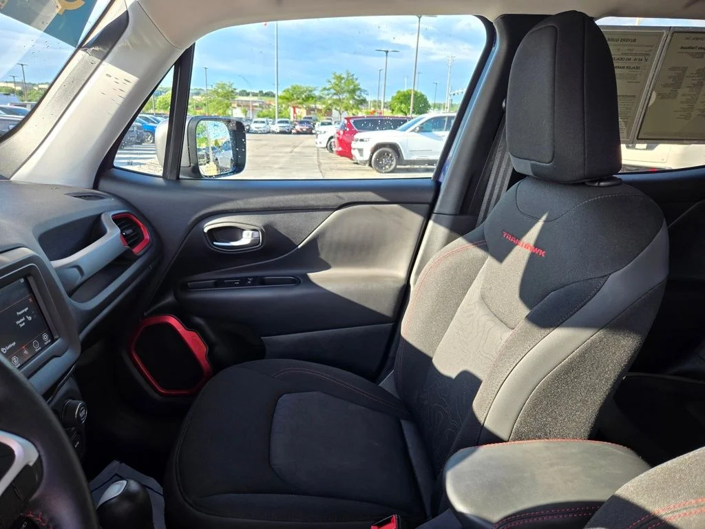 Used 2020 Blue Jeep Trailhawk image 27