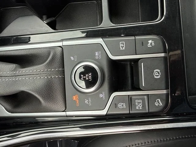 Used 2021 Gray Kia SX image 34