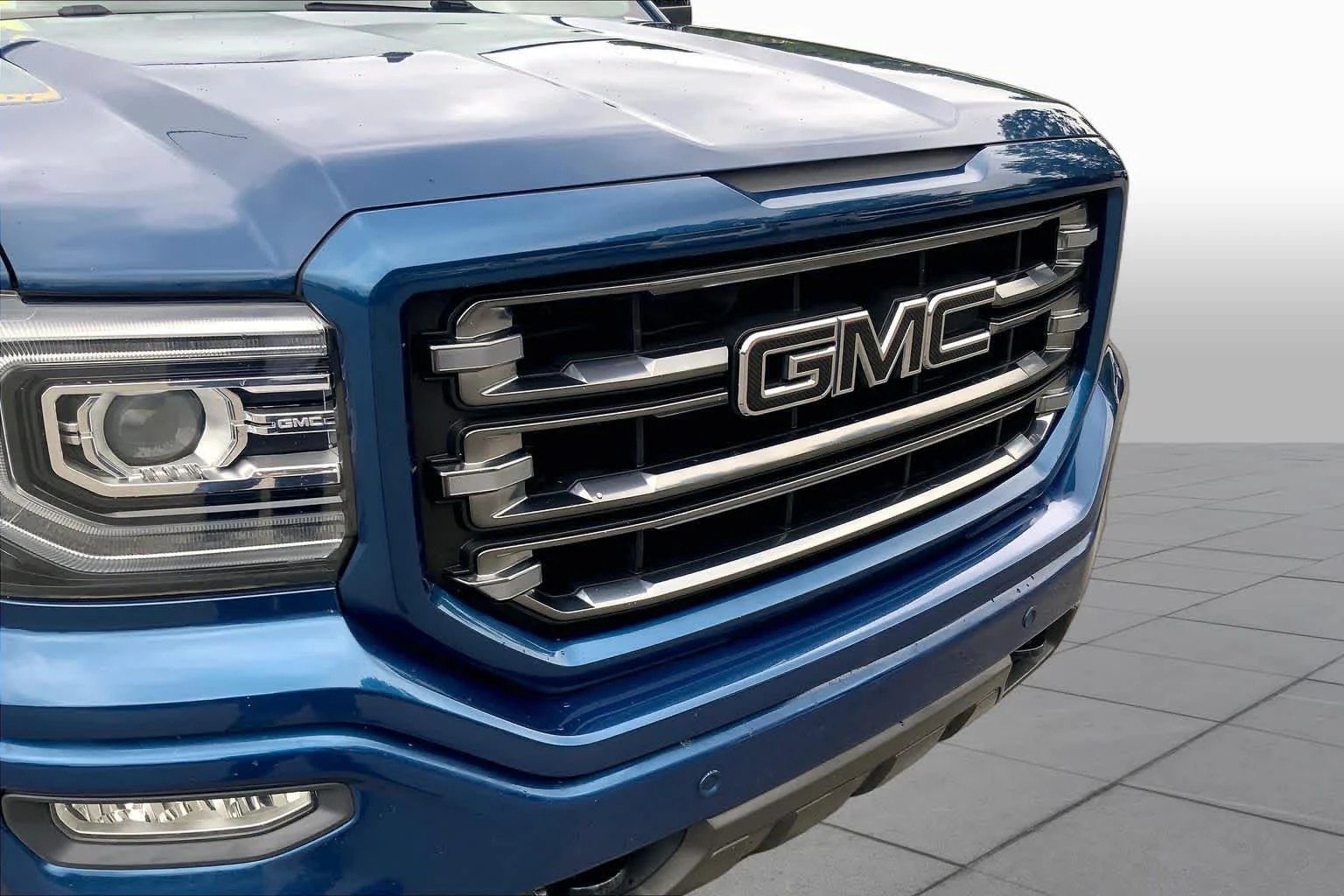 Certified Used 2017 Stone Blue Metallic GMC SLT image 32