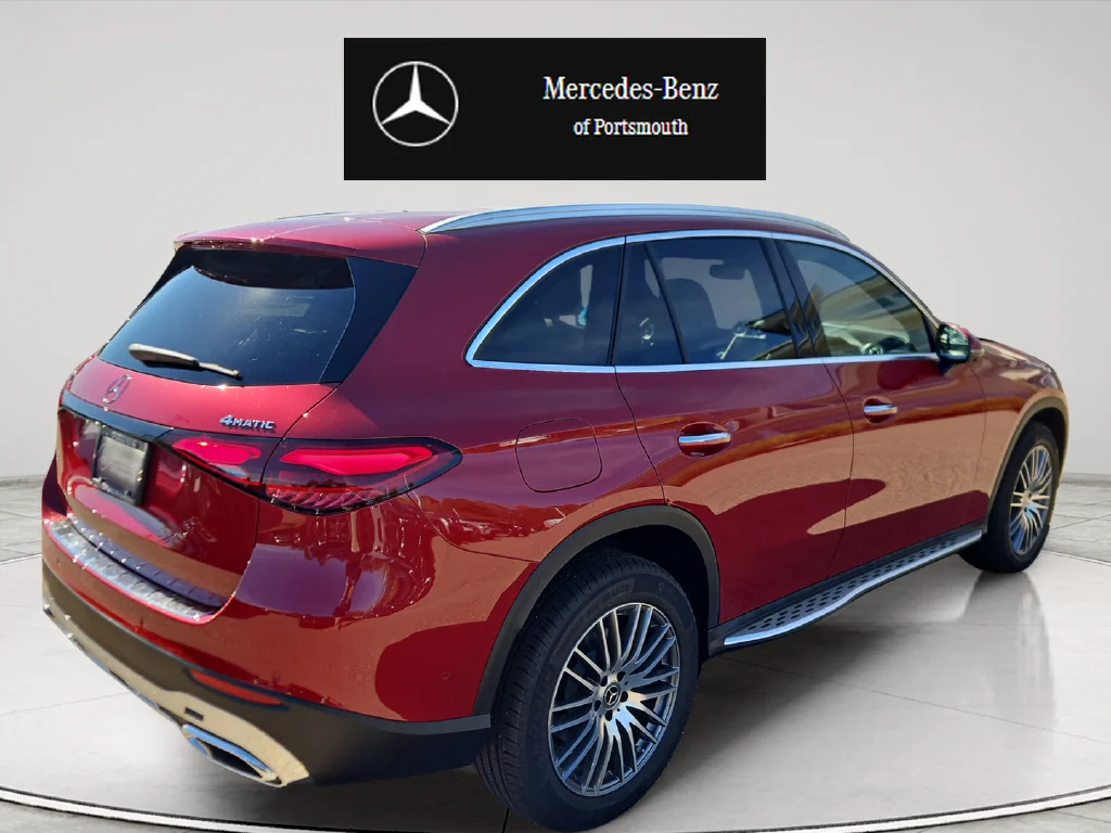 New 2027 MANUFAKTUR Patagonia Red Metallic Mercedes-Benz GLC 300 image 5