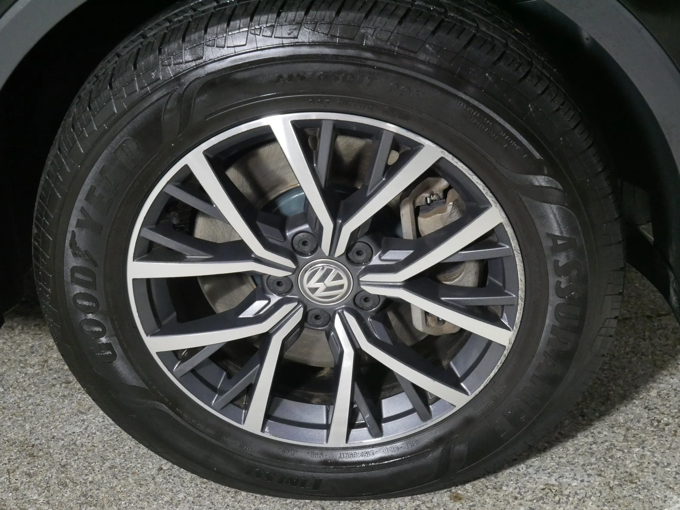 Used 2021 Deep Black Pearl Volkswagen S image 15