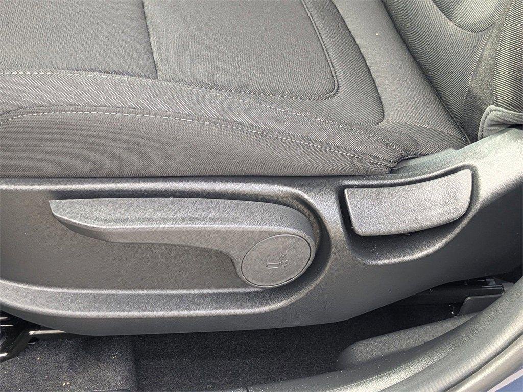 New 2026 White Hyundai SE FWD image 20
