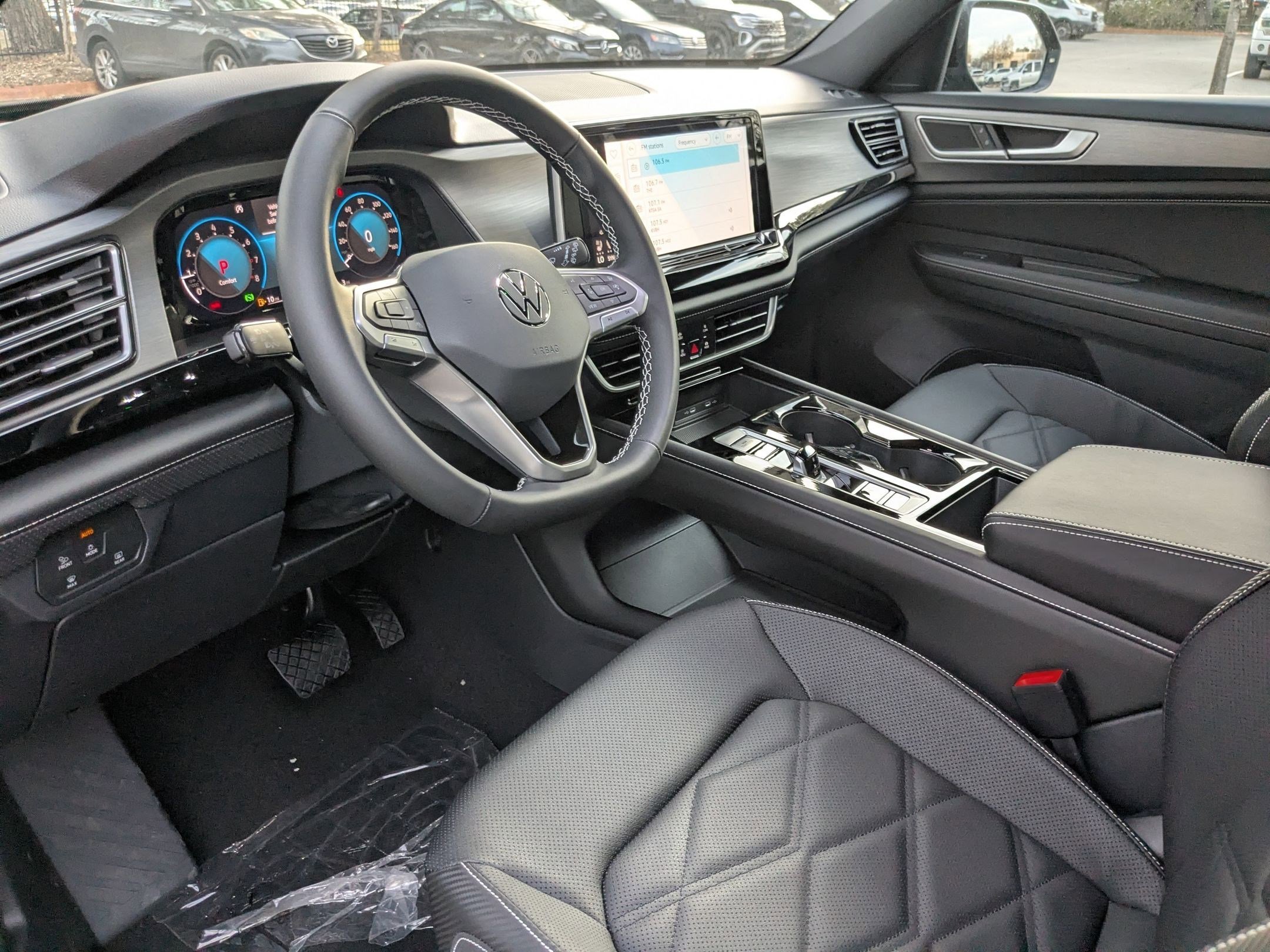 New 2026 Deep Black Pearl Volkswagen 2.0T SE w/Technology image 6