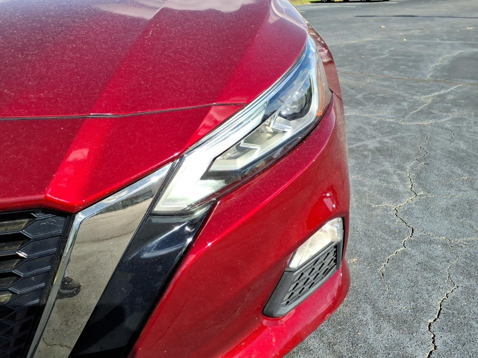 Used 2020 Scarlet Ember Tintcoat Nissan 2.5 SR image 14