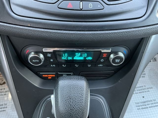 Used 2015  Ford SE image 15