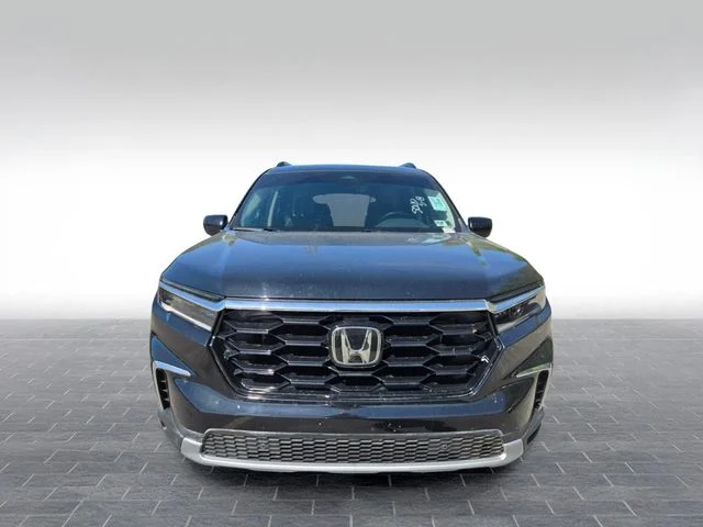 Used 2024 Black Honda Touring image 2