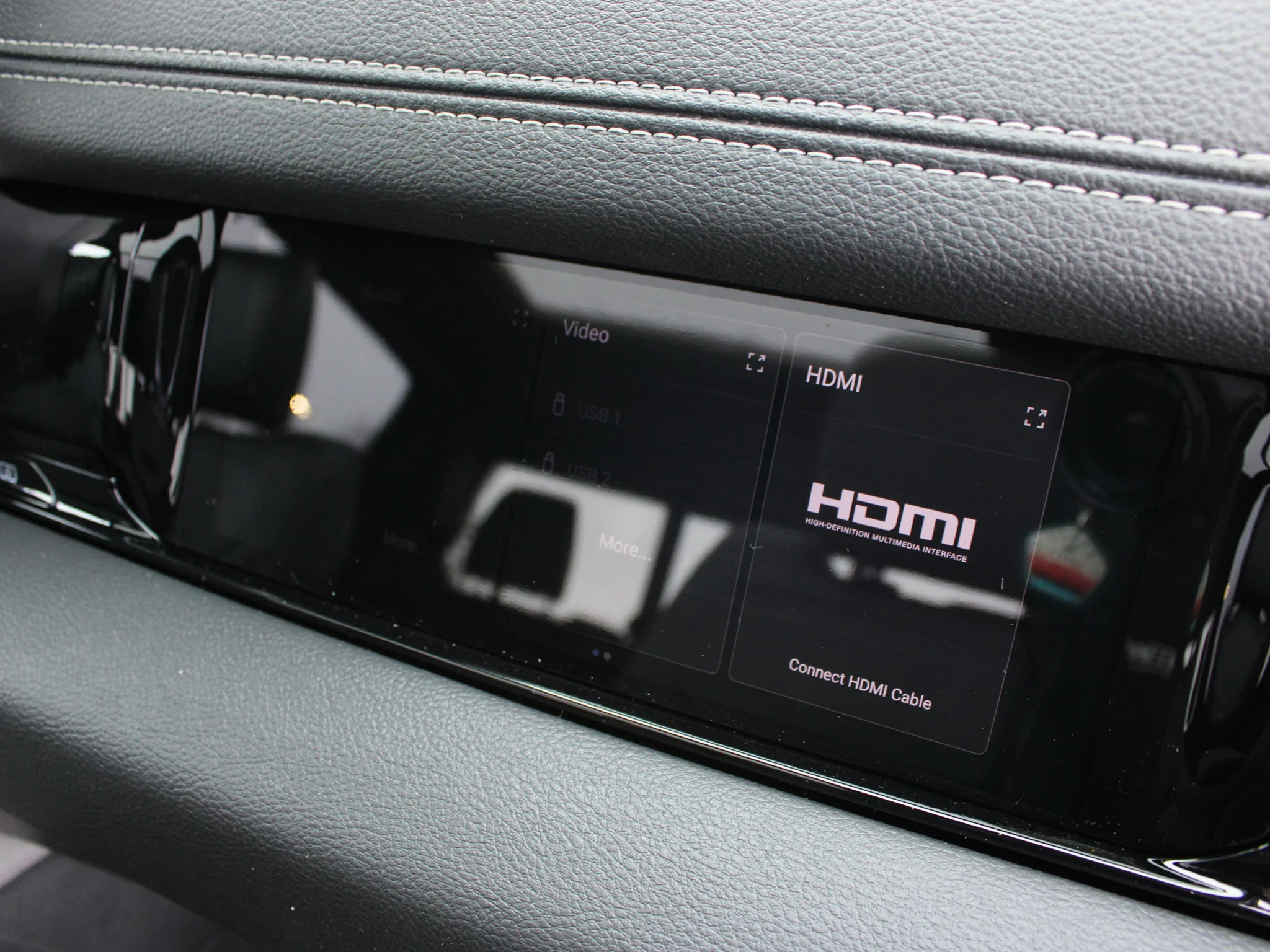 New 2026 Black RAM Sport* HEMI V8 image 16