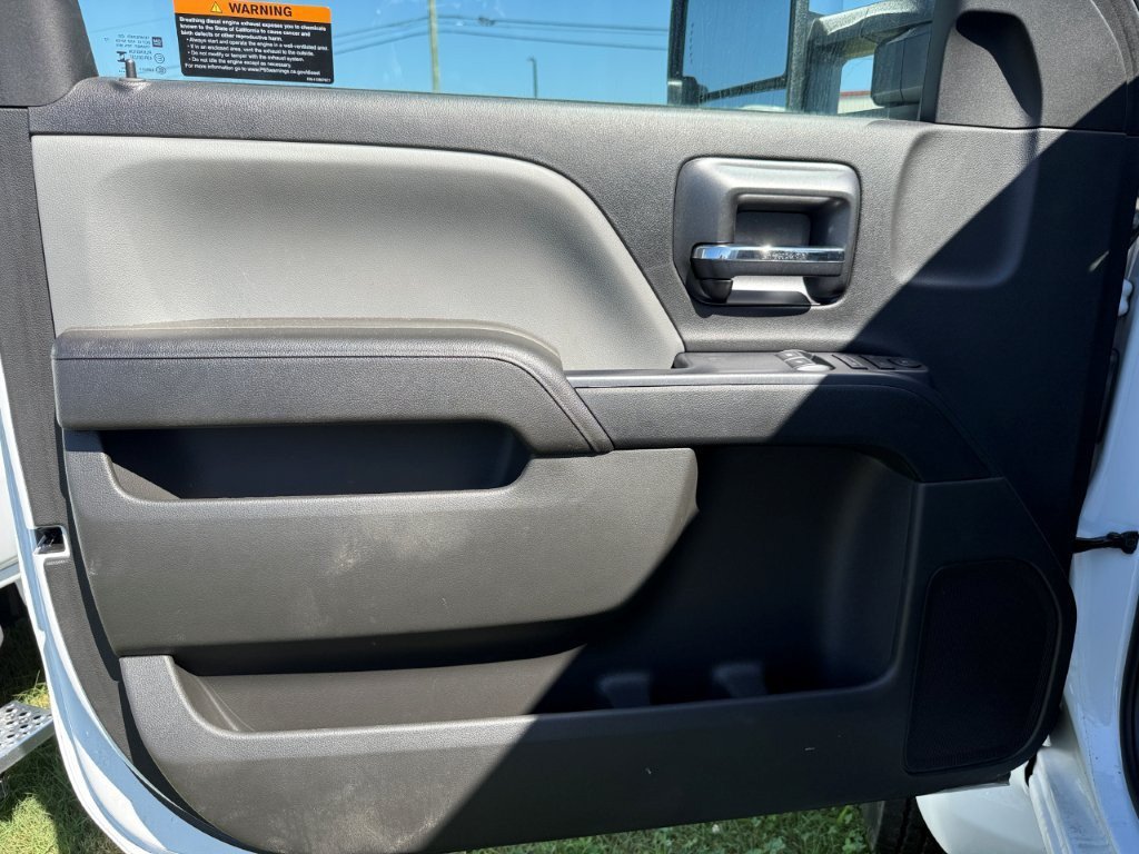New 2024 Summit White Chevrolet Work Truck image 10