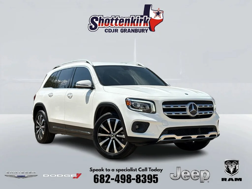 Used 2021 White Mercedes-Benz GLB 250 image 1