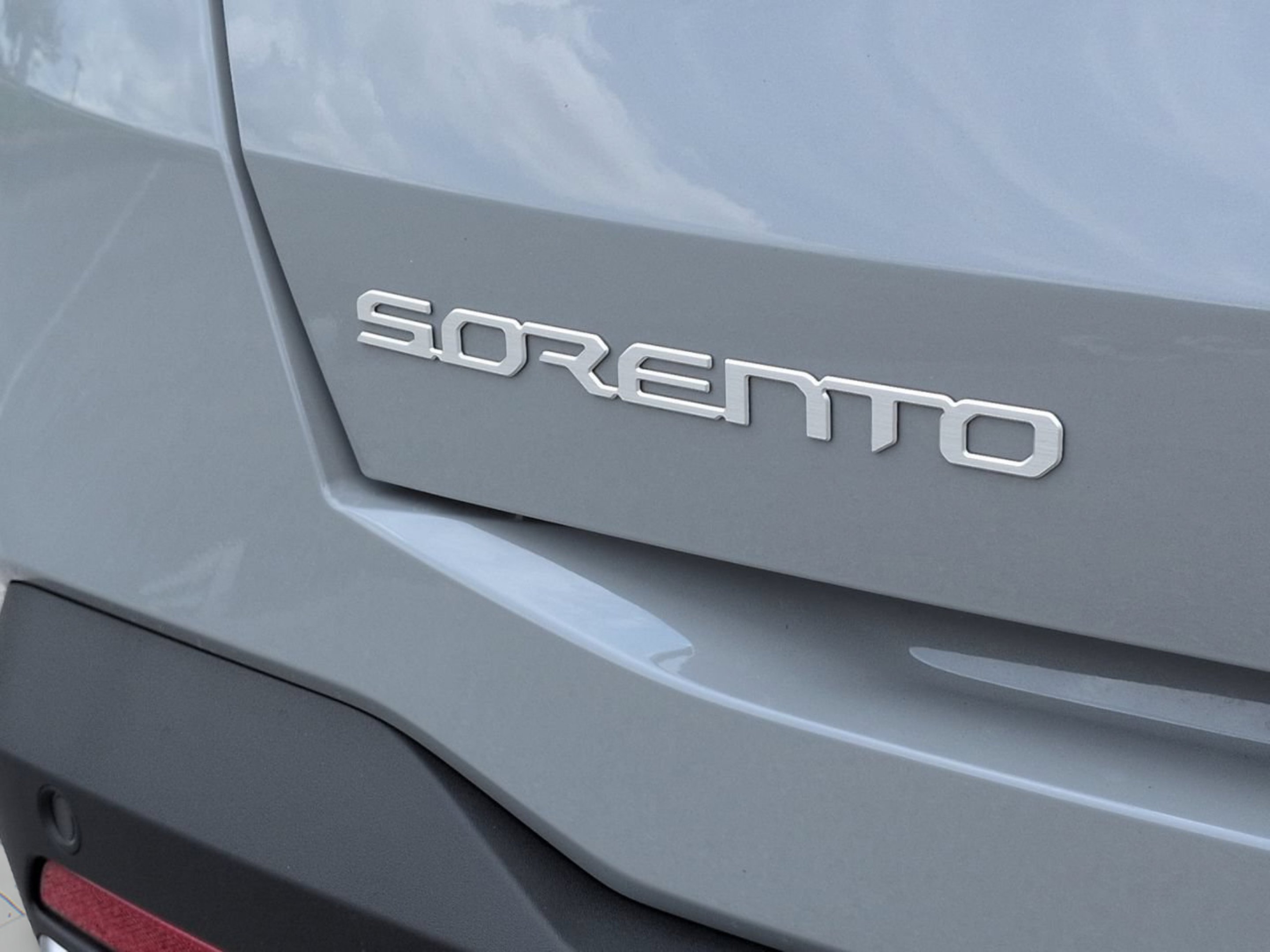 New 2026 Wolf Gray Kia S image 15