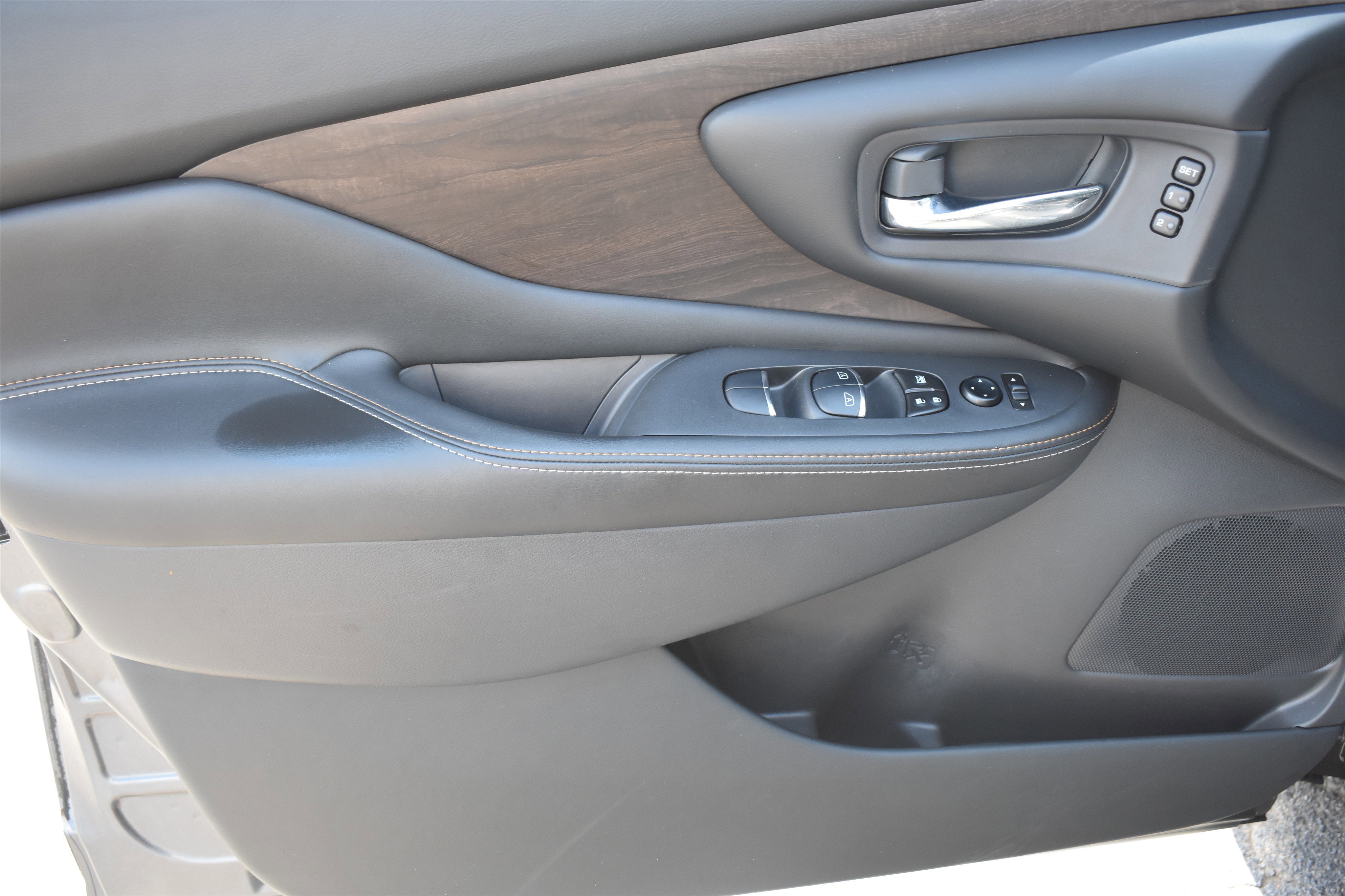 Used 2022 Gun Metallic Nissan Platinum image 12