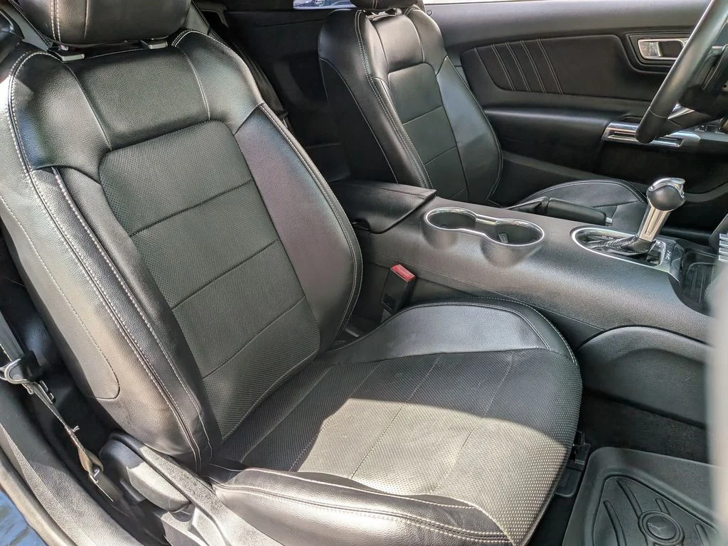 Used 2020 Black Ford GT Premium image 31