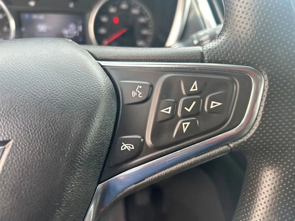 Used 2021 Gray Chevrolet LT image 18