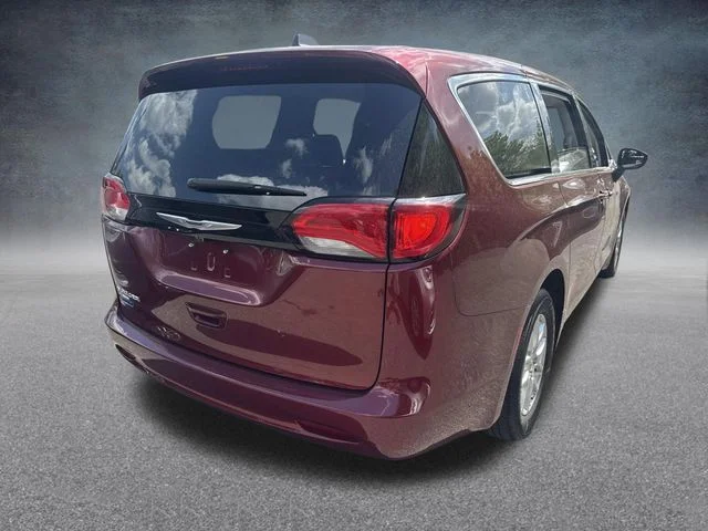 Used 2023 Red Chrysler LX image 10