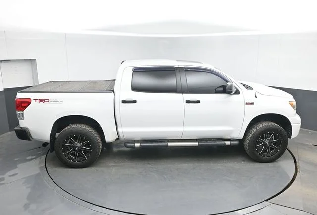 Used 2011 White Toyota Grade image 37