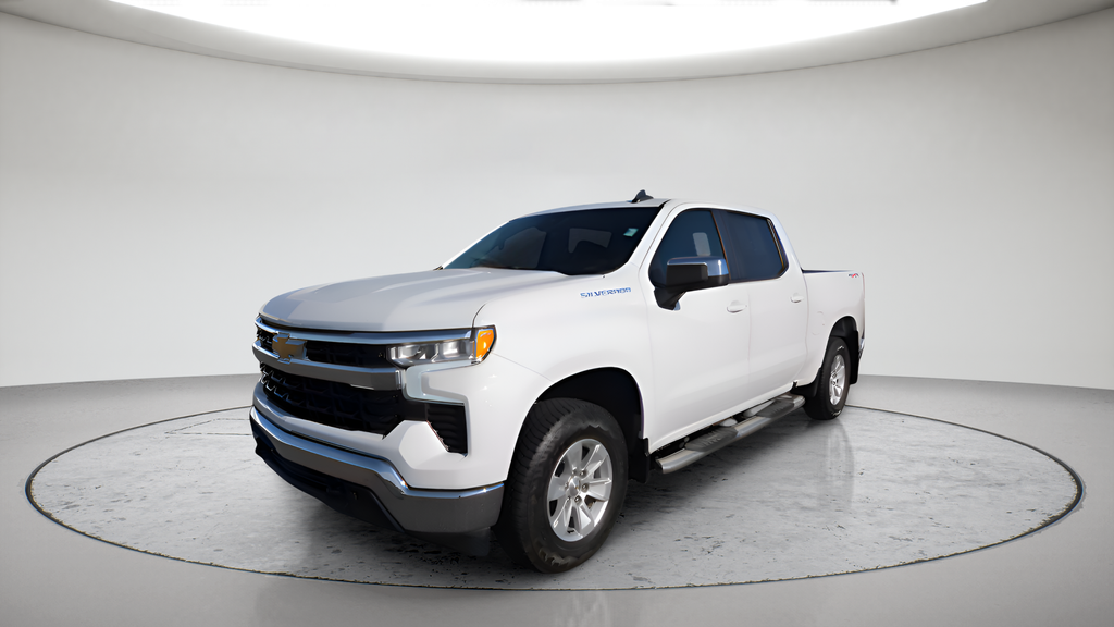 Used 2024 White Chevrolet LT image 9
